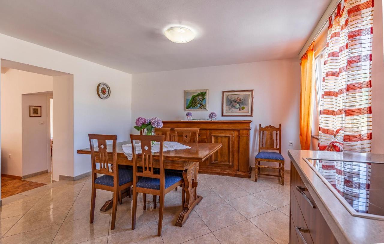 Apartment Melanie Marcana